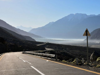 open for traffic karakoram highway cleared of boulders open for traffic karakoram highway cleared of boulders