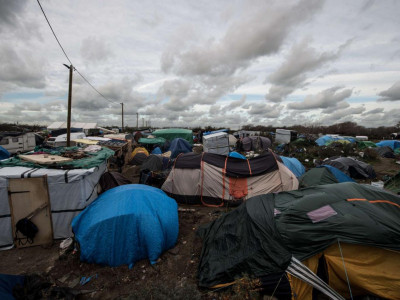 french court to rule on jungle migrant camp eviction