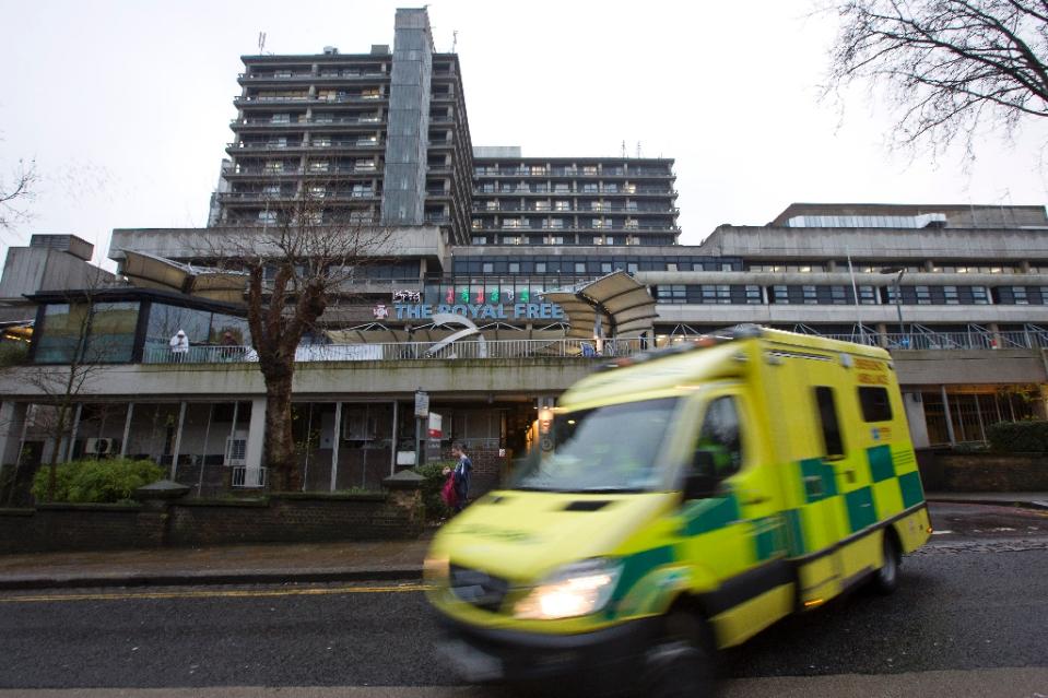 an ambulance pulls away from the royal free hospital in north london on janurary 3 2015 where it was first announced that british nurse pauline cafferkey who contracted ebola was in 039 critical condition 039 photo afp