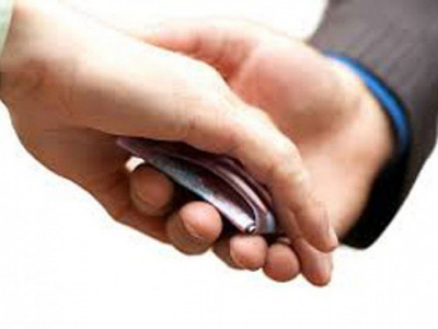 colluding with touts five excise officials suspended