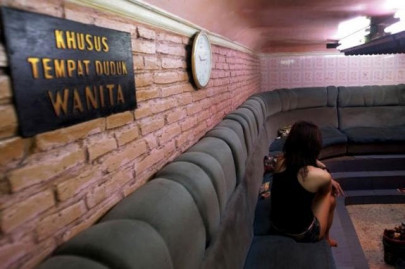 indonesia looks to close all red light districts by 2019 jakarta post indonesia looks to close all red light districts by 2019 jakarta post