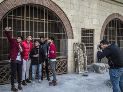 egyptian teens seek fame through street fashion egyptian teens seek fame through street fashion