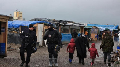 humanitarian fears hang over balkans migrant talks