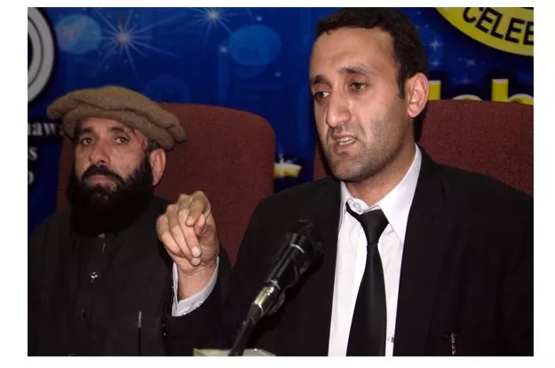 advocate tasleem akhtar addressing a press conference at ppc photo inp advocate tasleem akhtar addressing a press conference at ppc photo inp