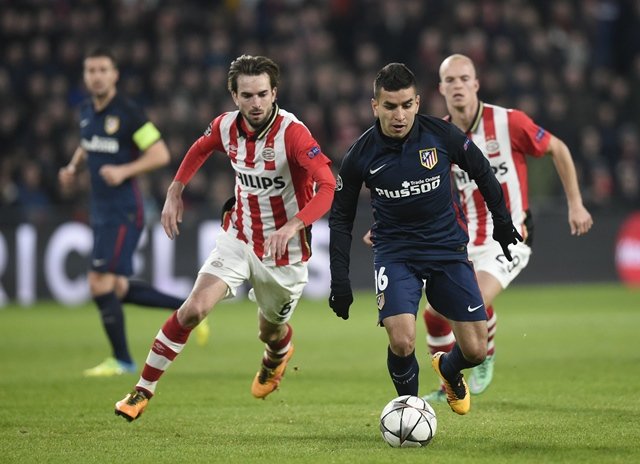 10 man psv hold on for atletico stalemate
