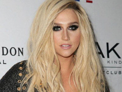 kesha urges women to speak out about abuse