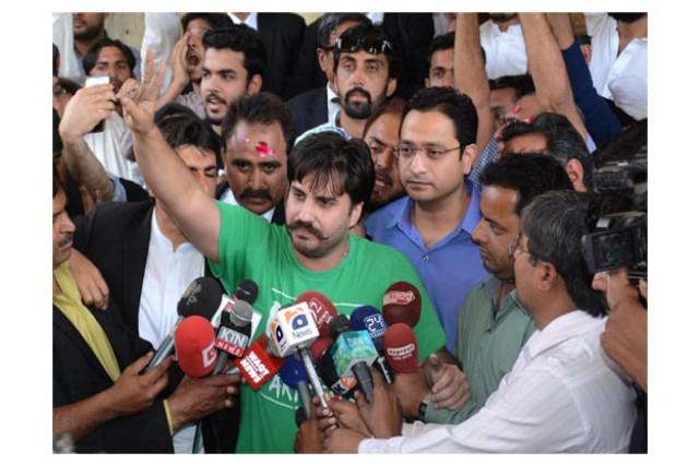 fixit campaigner alamgir khan had been arrested for planning to dump trash outside cm house in protest photo express fixit campaigner alamgir khan had been arrested for planning to dump trash outside cm house in protest photo express