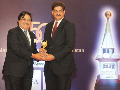 recognition map holds corporate excellence award recognition map holds corporate excellence award