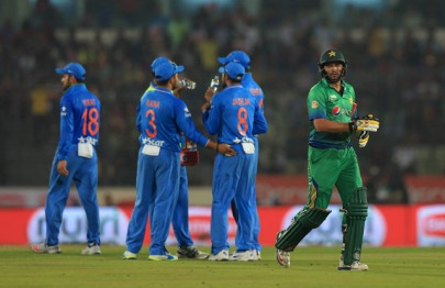 after amir s heroics kohli steers india to victory against pakistan