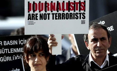 turkey s erdogan says has no respect for court decision to release journalists