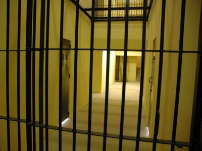 man posing as isi official friend arrested