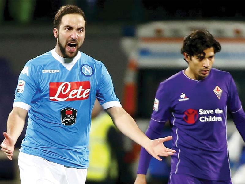 higuain equalised a minute after alonso had opened the scoring to ensure napoli stay within three points of serie a leaders juventus photo afp