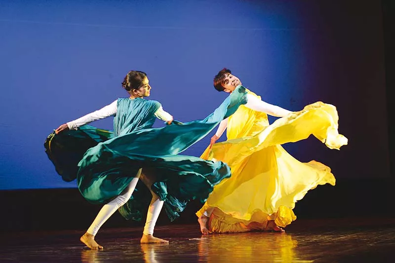rozan e zindan se will be an amalgamation of dramatic reading and dance photo publicity rozan e zindan se will be an amalgamation of dramatic reading and dance photo publicity