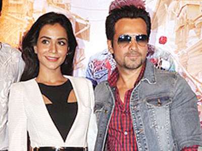 toss up humaima malik