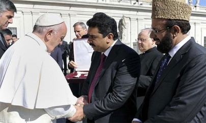 pope accepts pm nawaz s invitation to visit pakistan this year pope accepts pm nawaz s invitation to visit pakistan this year