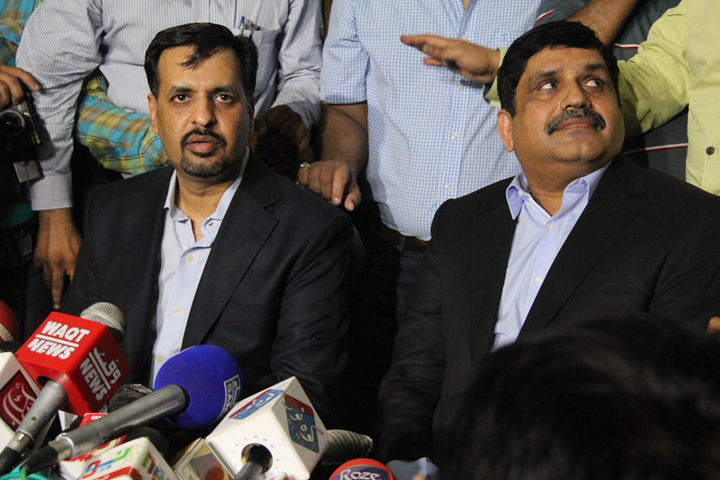 mustafa kamal addresses a press conference in karachi photo ayesha mir express