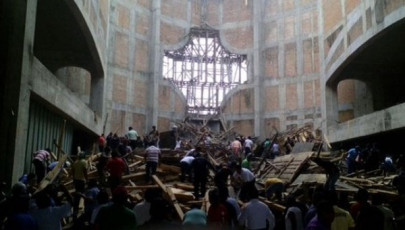 four dead in mexico as cathedral scaffolding collapses four dead in mexico as cathedral scaffolding collapses