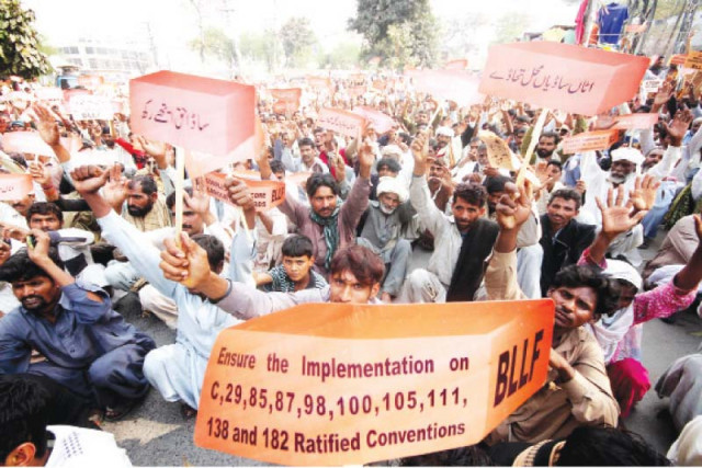 the demonstration was held to highlight problems faced by kiln workers as a result of a strike by owners photo abid nawaz express the demonstration was held to highlight problems faced by kiln workers as a result of a strike by owners photo abid nawaz express