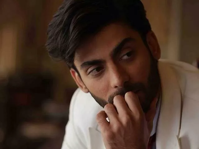 fawad 039 s popularity with the ladies compels interviewer to make a comparison with srk photo indiatimes fawad 039 s popularity with the ladies compels interviewer to make a comparison with srk photo indiatimes
