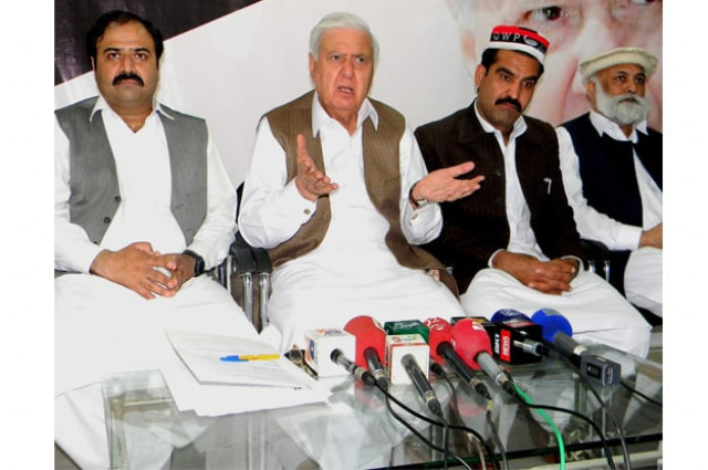 qaumi watan party chairperson aftab ahmad khan sherpao addressing a news conference photo express qaumi watan party chairperson aftab ahmad khan sherpao addressing a news conference photo express