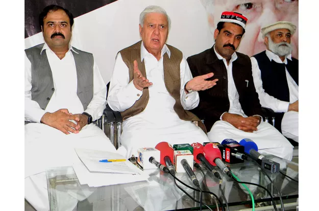 qaumi watan party chairperson aftab ahmad khan sherpao addressing a news conference photo express qaumi watan party chairperson aftab ahmad khan sherpao addressing a news conference photo express