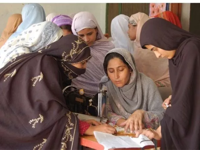 women head only seven out of pakistan s 111 foreign missions photo www ilo org women head only seven out of pakistan s 111 foreign missions photo www ilo org