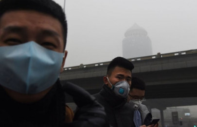 chinese smog has silver lining for mask makers