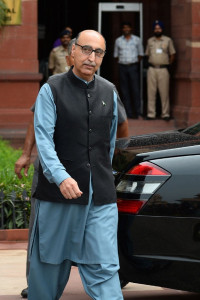 uninterupted talks only way forward for pakistan india abdul basit