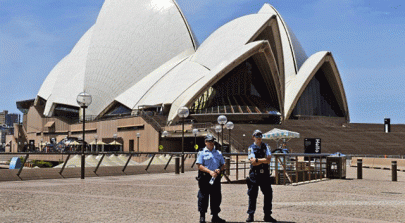 siege in sydney ends with gunman found dead siege in sydney ends with gunman found dead