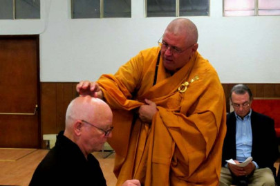 buddhist monk mistaken for muslim attacked in us buddhist monk mistaken for muslim attacked in us