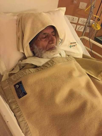 syed ali geelani in a hospital in delhi photo twitter syed ali geelani in a hospital in delhi photo twitter