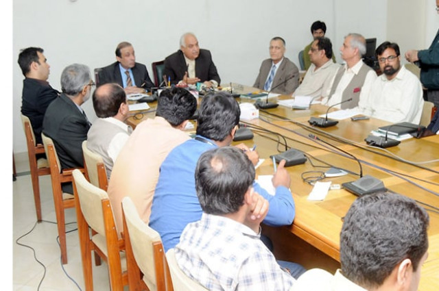 industries minister chaudhry muhammad shafiq addressing newsmen at the tevta secretariat photo nni industries minister chaudhry muhammad shafiq addressing newsmen at the tevta secretariat photo nni