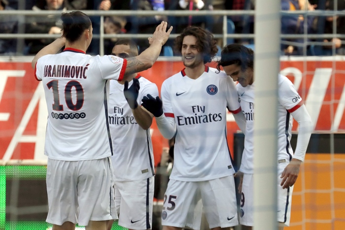 paris st germain 039 s edison cavani r zlatan ibrahimovic l and adrien rabiot celebrate after a goal against troyes photo reuters