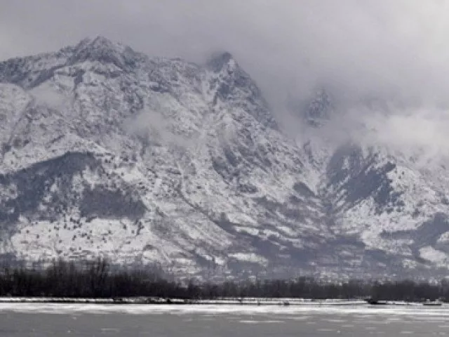 upper areas of neelum leepa valleys receive snowfall photo afp file upper areas of neelum leepa valleys receive snowfall photo afp file