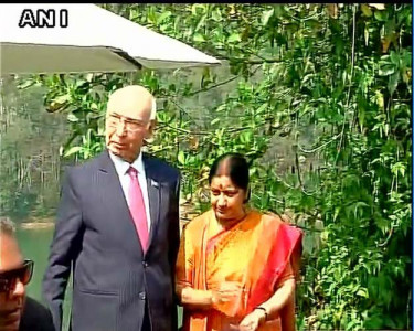 sartaj aziz extends formal invitation to modi for 19th saarc summit sartaj aziz extends formal invitation to modi for 19th saarc summit