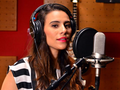 not easy for women to pursue music in pakistan zoe viccaji