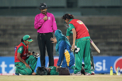 fractured thumb javeria released from hospital fractured thumb javeria released from hospital