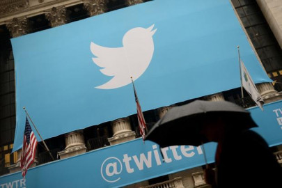 twitter an awkward child as it turns 10 twitter an awkward child as it turns 10