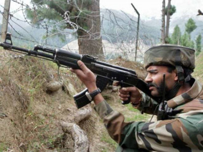 indian army kills two rebels in kashmir