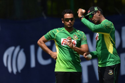 bangladesh fans vent anger at icc over taskin sunny bans bangladesh fans vent anger at icc over taskin sunny bans