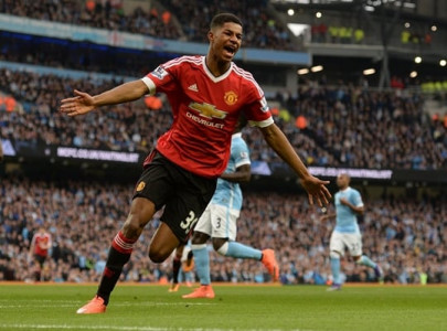 kane lifts spurs rashford downs city in derby