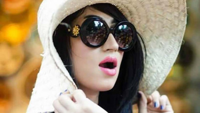 facebook temporarily removes qandeel baloch s official fan page