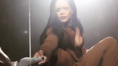 rihanna fan leaves singer stunned with his amazing vocals rihanna fan leaves singer stunned with his amazing vocals