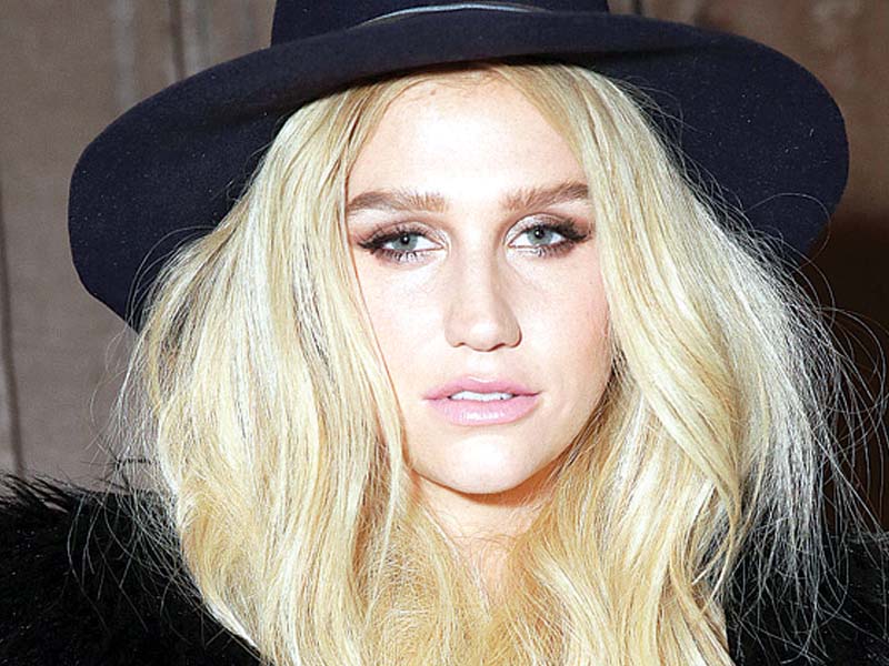 kesha wants to end contract