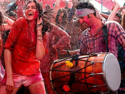 here s how our favourite bollywood stars are celebrating holi