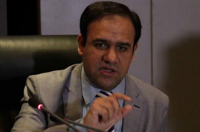 caretaker minister unveils 10b it export plan