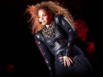 janet jackson returns to stage in dubai janet jackson returns to stage in dubai