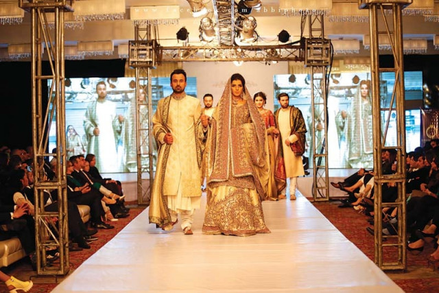 glitz top models and designers including fahd hussain sobia zuha shakir lajwanti and sensation were featured at the event followed by a performance by singer shafqat amanat ali photo express glitz top models and designers including fahd hussain sobia zuha shakir lajwanti and sensation were featured at the event followed by a performance by singer shafqat amanat ali photo express