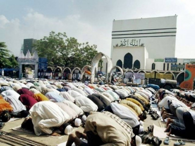 bangladesh muslims protest call to scrap state religion