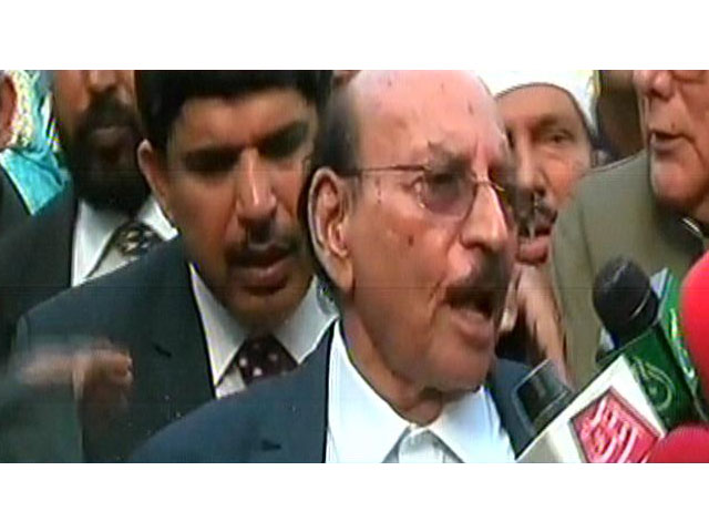 express news screen grab of cm sindh talking to media after visiting the injured at lahore 039 s jinnah hospital on march 29 2016